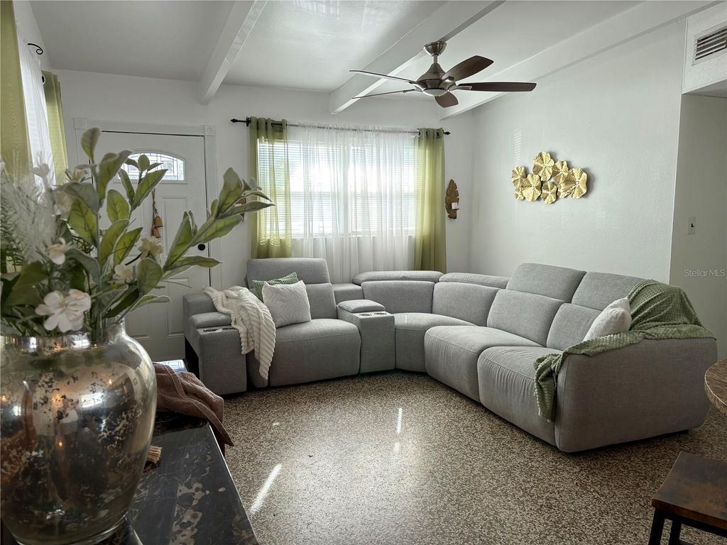 Image 16 of property listing at 7702 PATRICIAN PLACE, Tampa, FL 33619