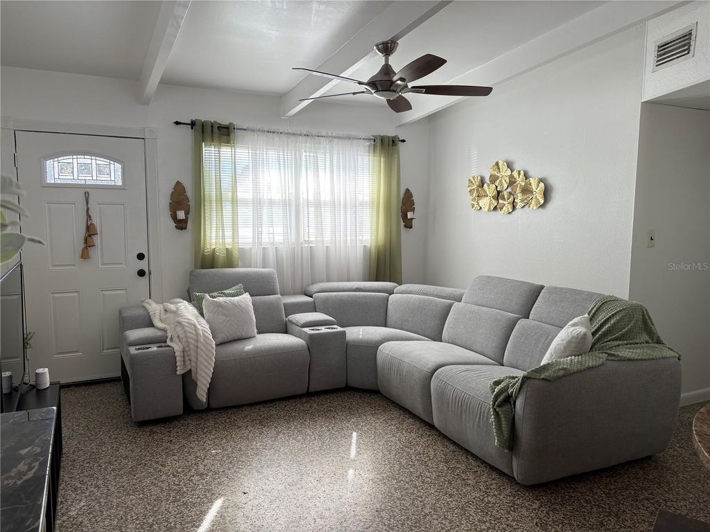 Image 18 of property listing at 7702 PATRICIAN PLACE, Tampa, FL 33619