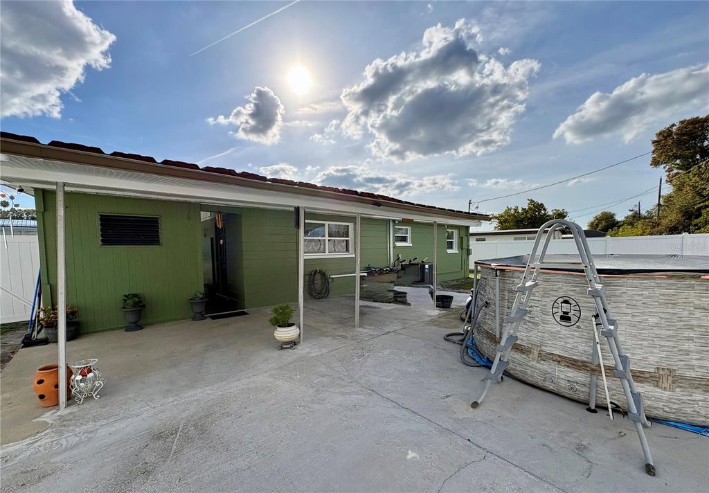 Image 4 of property listing at 7702 PATRICIAN PLACE, Tampa, FL 33619