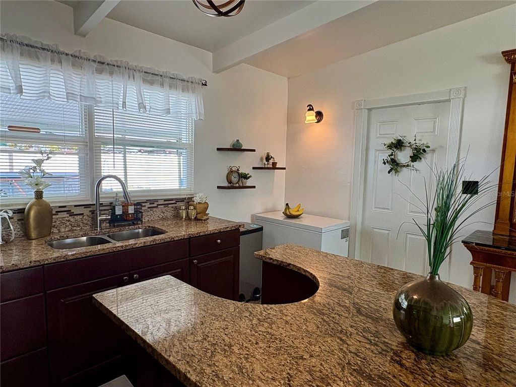 Image 36 of property listing at 7702 PATRICIAN PLACE, Tampa, FL 33619