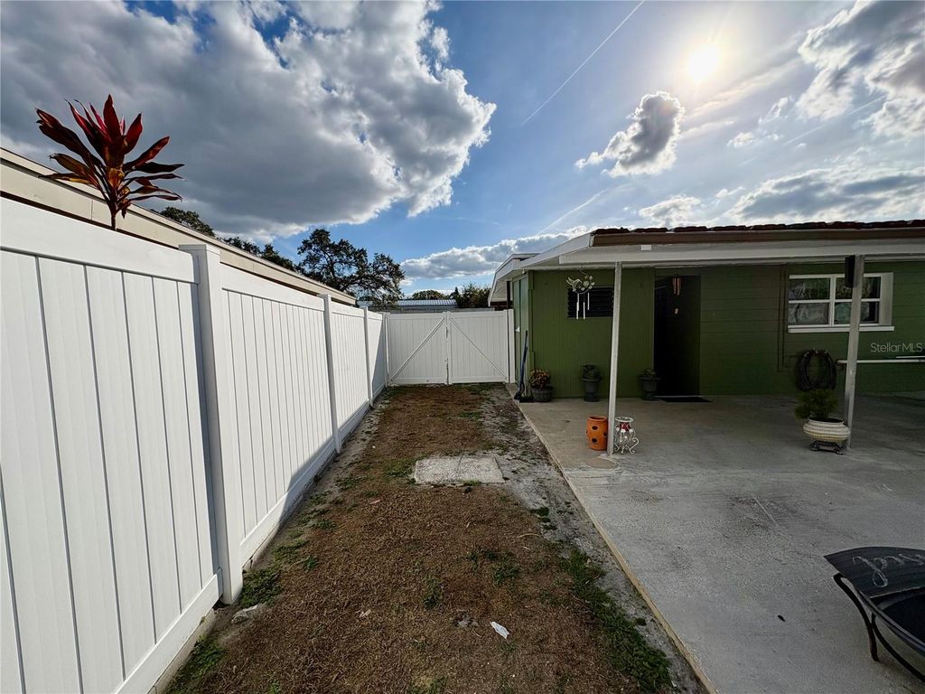 Image 10 of property listing at 7702 PATRICIAN PLACE, Tampa, FL 33619