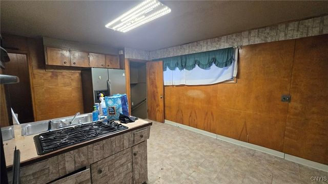 2725 Midland Avenue, Syracuse, NY 13205