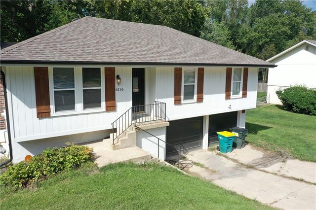 6116 N Broadway Street, Gladstone, MO 64118