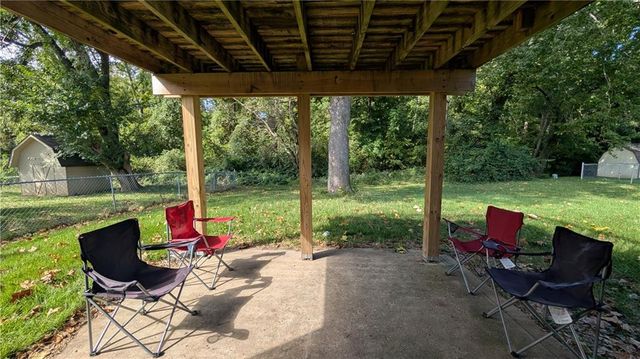 6116 N Broadway Street, Gladstone, MO 64118