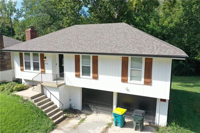 6116 N Broadway Street, Gladstone, MO 64118