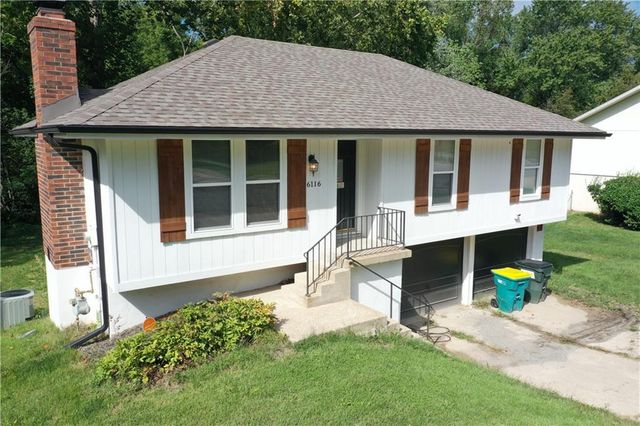 6116 N Broadway Street, Gladstone, MO 64118
