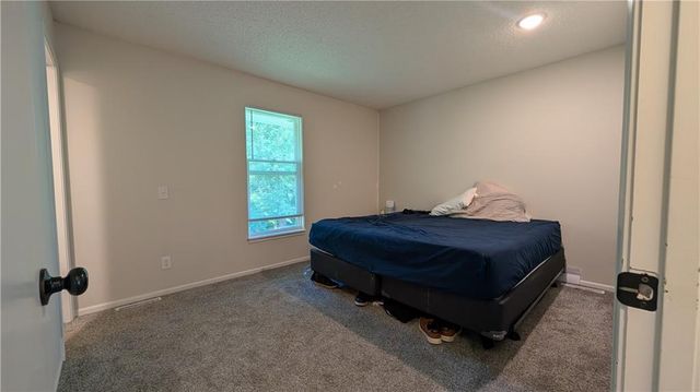 6116 N Broadway Street, Gladstone, MO 64118