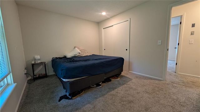 6116 N Broadway Street, Gladstone, MO 64118