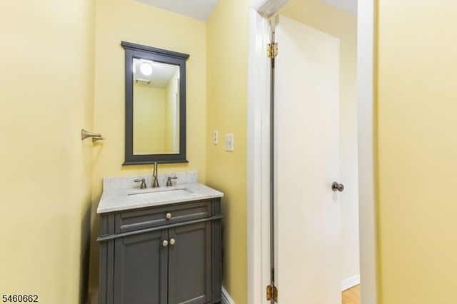 28 Raven Dr, Morris Twp., NJ 07960