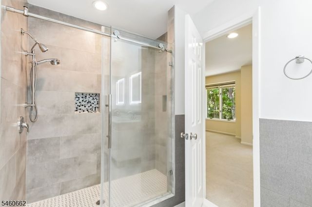 28 Raven Dr, Morris Twp., NJ 07960