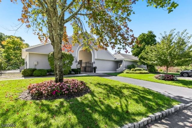 28 Raven Dr, Morris Twp., NJ 07960