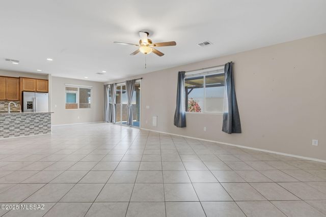 6717 E Via Arroyo Largo, Tucson, AZ 85756