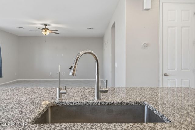 6717 E Via Arroyo Largo, Tucson, AZ 85756