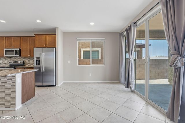 6717 E Via Arroyo Largo, Tucson, AZ 85756