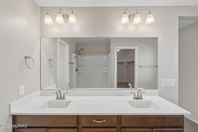 6717 E Via Arroyo Largo, Tucson, AZ 85756