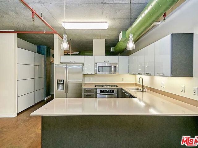 645 W 9th Street 240, Los Angeles, CA 90015