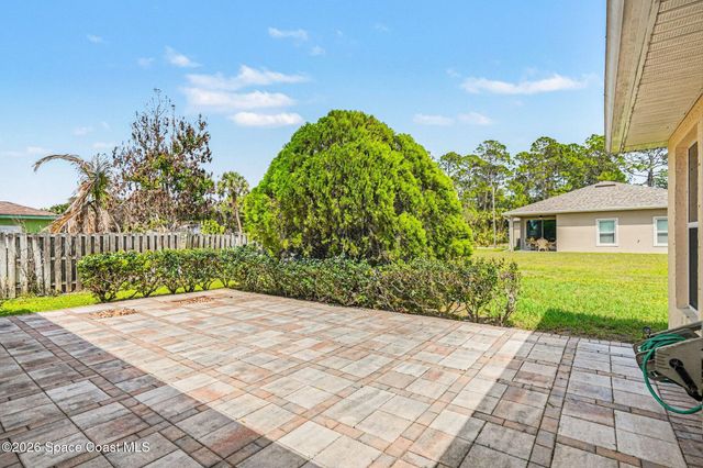 835 Rebus Avenue SW, Palm Bay, FL 32908