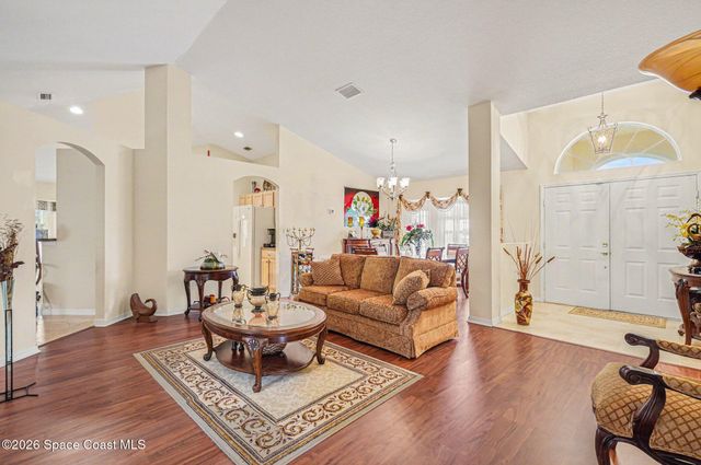 835 Rebus Avenue SW, Palm Bay, FL 32908