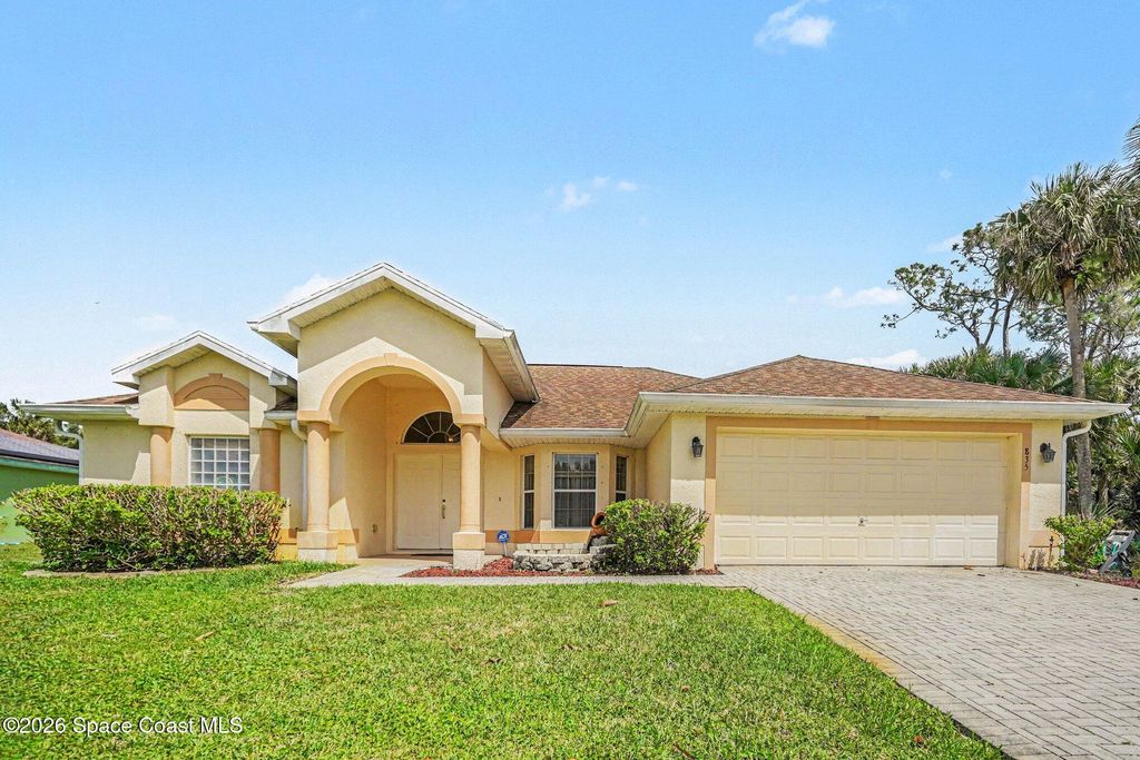 835 Rebus Avenue SW, Palm Bay, FL 32908