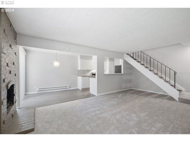 2921 Ne RENE Ave 15-B, Gresham, OR 97030