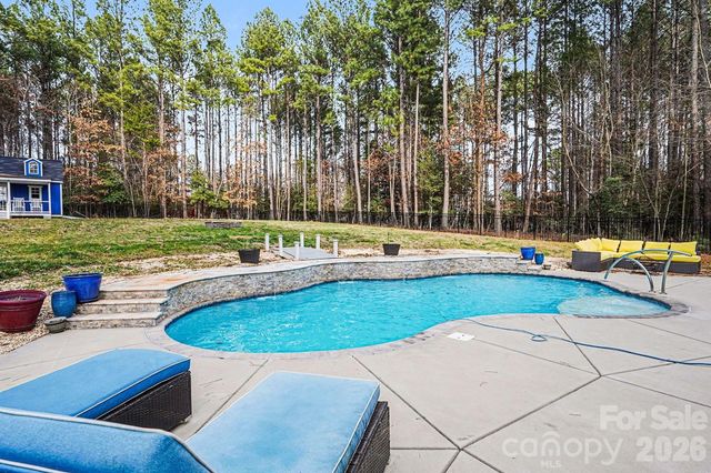 512 Stillwater Road, Troutman, NC 28166