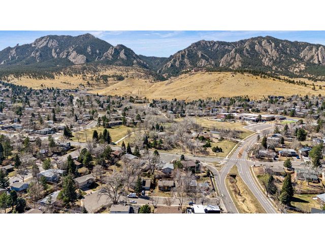 2820 Colby Dr, Boulder, CO 80305