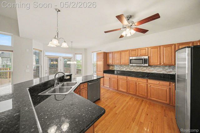 1660 Meadowside Drive, Ann Arbor, MI 48104