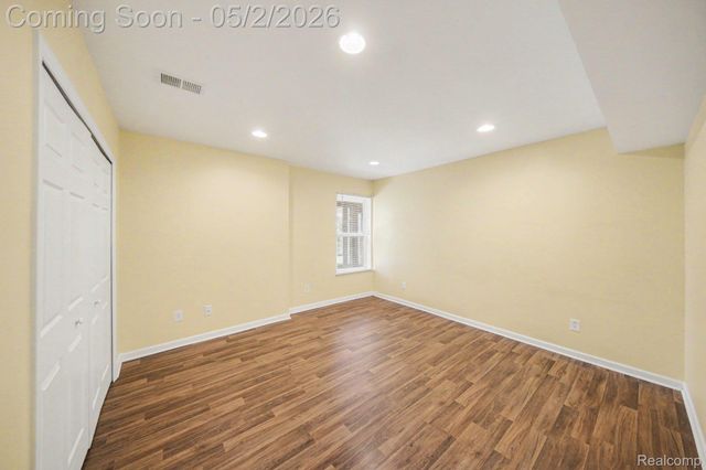 1660 Meadowside Drive, Ann Arbor, MI 48104