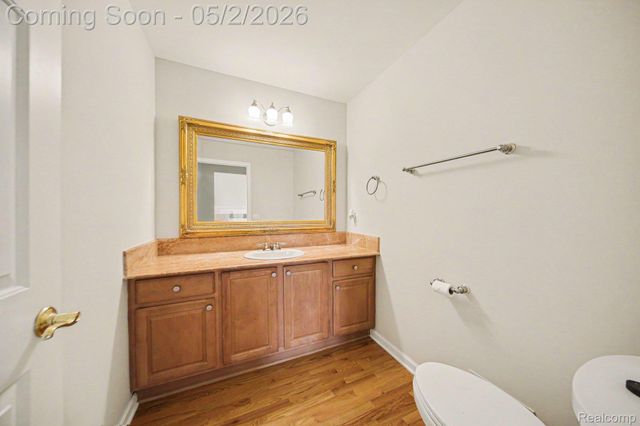 1660 Meadowside Drive, Ann Arbor, MI 48104