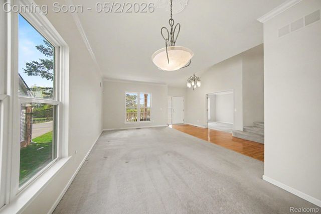 1660 Meadowside Drive, Ann Arbor, MI 48104