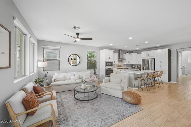 3846 E LOMA VISTA Street, Gilbert, AZ 85295