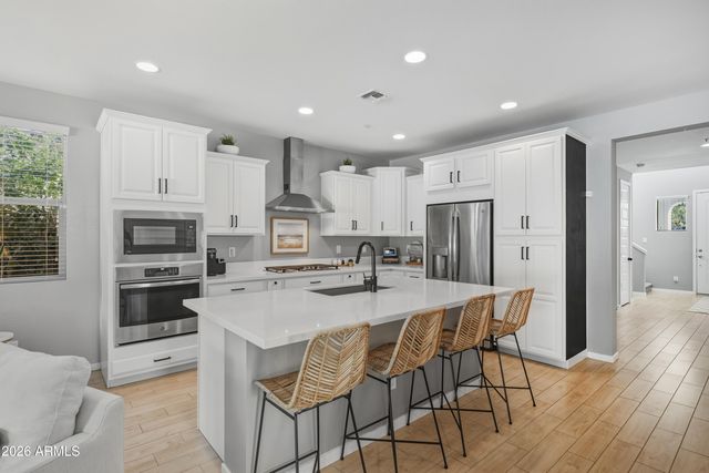 3846 E LOMA VISTA Street, Gilbert, AZ 85295