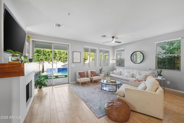 3846 E LOMA VISTA Street, Gilbert, AZ 85295