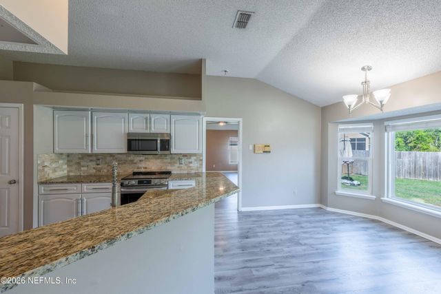 7940 ORTEGA BLUFF Parkway, Jacksonville, FL 32244