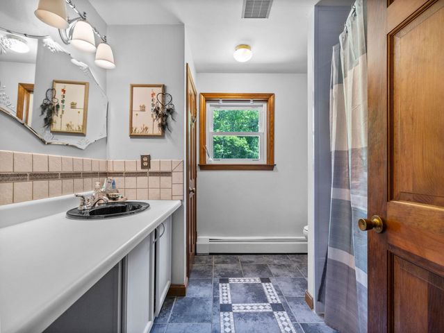 8 Kodiak Road, Brookline, NH 03033