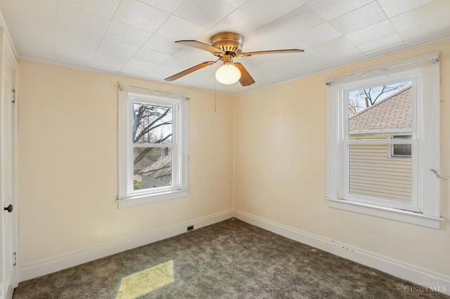 19 Parkway Avenue, Cincinnati, OH 45216