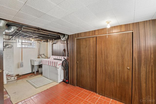 19 Parkway Avenue, Cincinnati, OH 45216