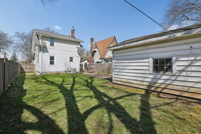 19 Parkway Avenue, Cincinnati, OH 45216