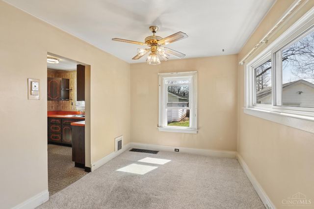 19 Parkway Avenue, Cincinnati, OH 45216