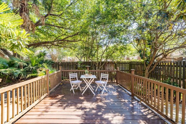 820 Natchez Circle, Mount Pleasant, SC 29464