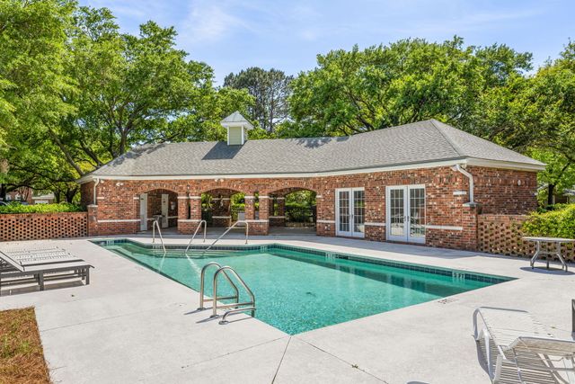 820 Natchez Circle, Mount Pleasant, SC 29464