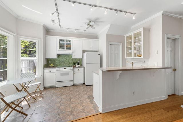 820 Natchez Circle, Mount Pleasant, SC 29464
