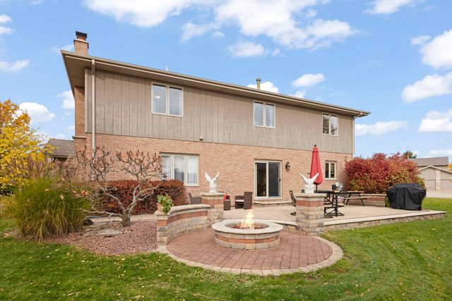 8649 Monaghan Drive, Tinley Park, IL 60487