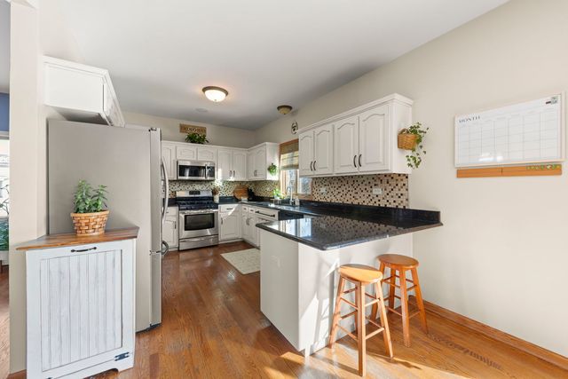 8649 Monaghan Drive, Tinley Park, IL 60487