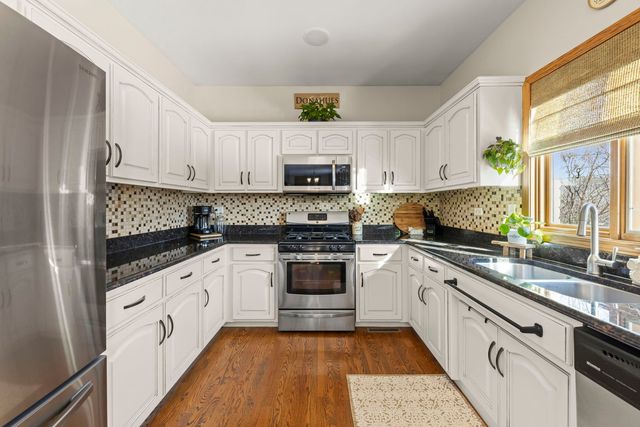 8649 Monaghan Drive, Tinley Park, IL 60487