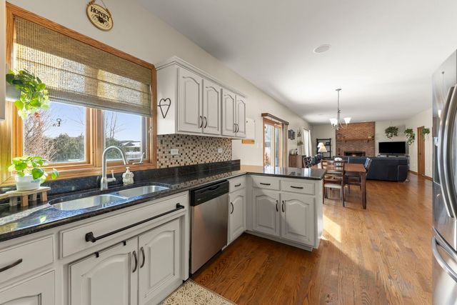 8649 Monaghan Drive, Tinley Park, IL 60487