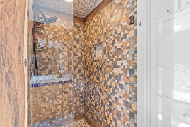 320 Spicer Loop, Kerrville, TX 78028