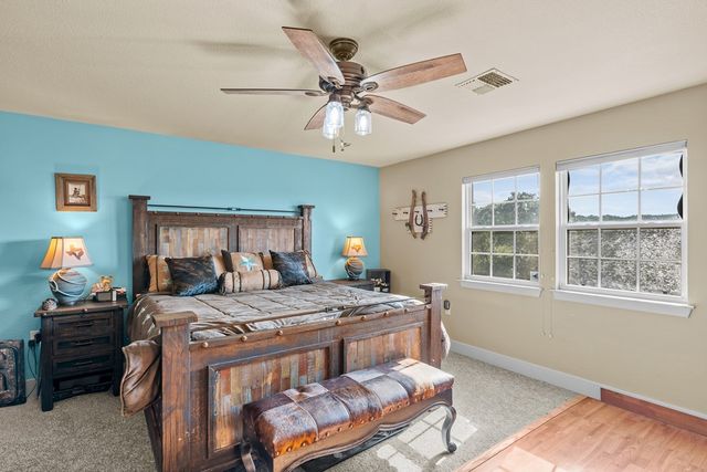 320 Spicer Loop, Kerrville, TX 78028