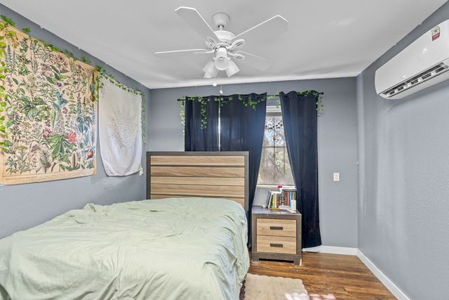 320 Spicer Loop, Kerrville, TX 78028