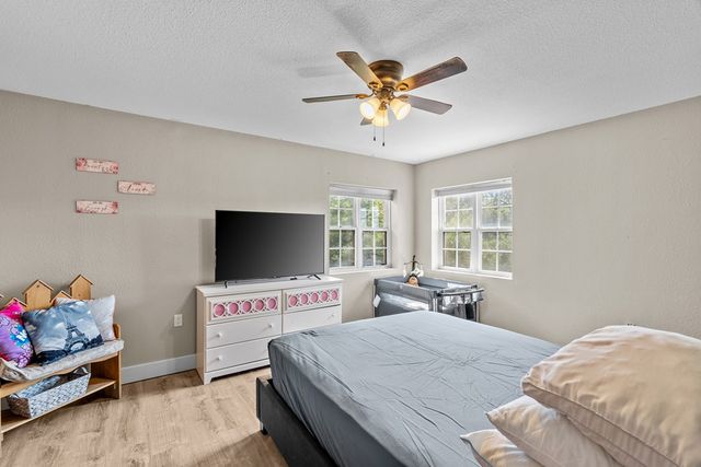 320 Spicer Loop, Kerrville, TX 78028
